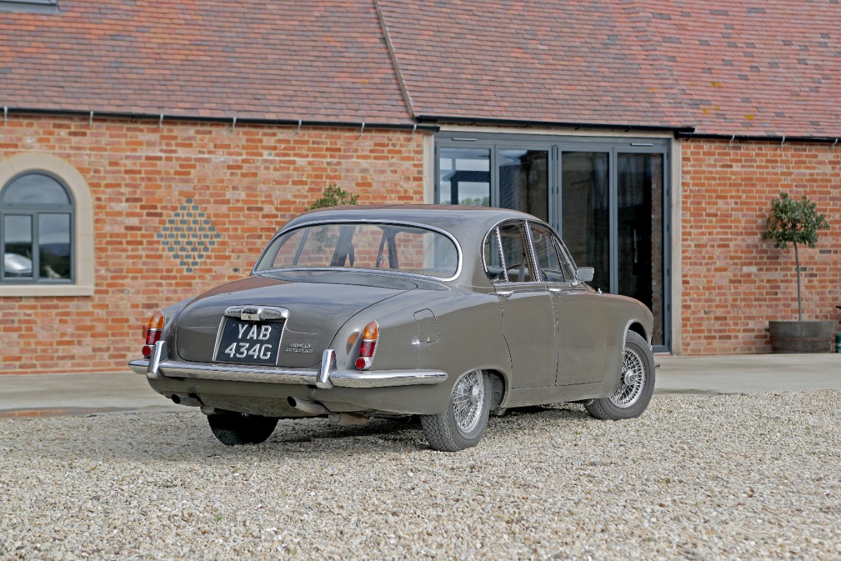 1969 Daimler Sovereign Image 4